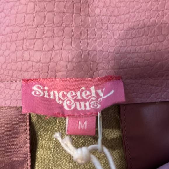 Sincerely Ours Croc Leather, High Waisted, Paper Bag Short in Lilac Croc, Size M - Picture 13 of 17